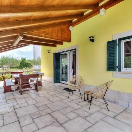 Villa Larossa *